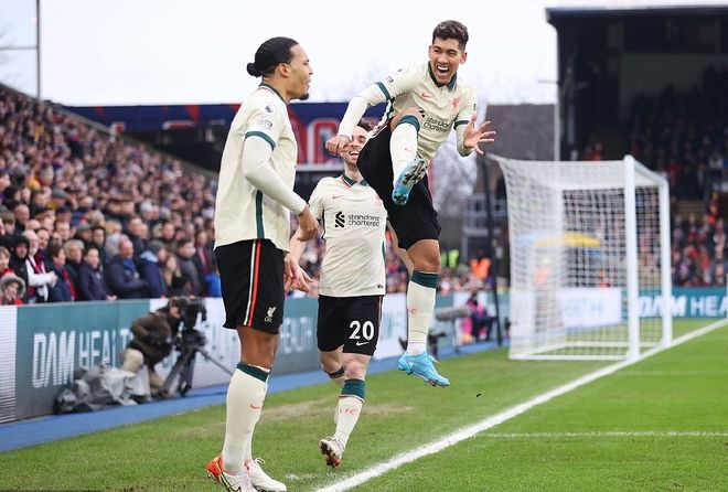 字母哥谈七连败：任何人不该只打着自己的小算盘，必须专注赢球